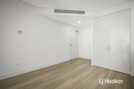 BRAND NEW - ONE BEDROOM APARTMENT - Photo 3