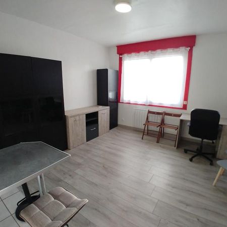 Location Appartement 1 pièce 31m² ARMENTIERES 59280 - Photo 4