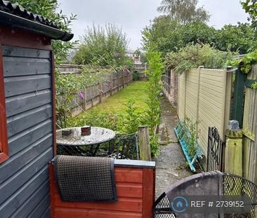 1 bedroom in a house share to rent - Photo 3