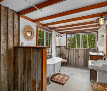 Riverbend – Three Bedroom Off Grid Home - Photo 4