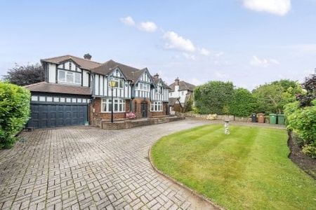 4 bedroom semi-detached house to rent - Photo 4