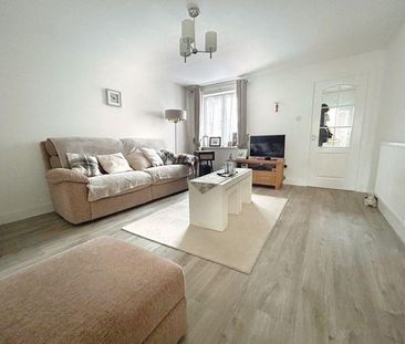 Derwen Deg, Neath - Photo 1