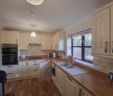 2 bedroom detached house to rent - Photo 3