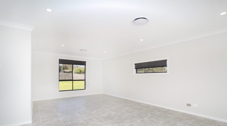 3 Cottonwood Close, Bolwarra Heights NSW 2320 - House For Rent | Domain - Photo 3