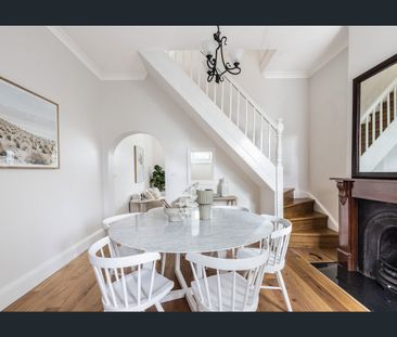 Renovated peninsula home with city glimpses - Photo 5