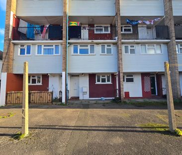 Great Cambridge Road, Enfield EN1, London - Photo 3