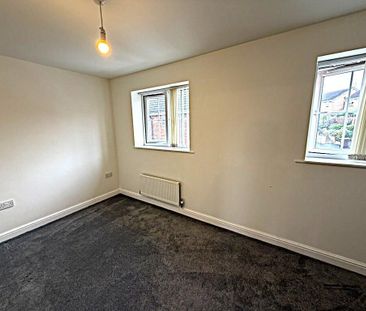 3 bedroom end of terrace house to rent - Photo 3