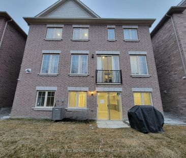 Detached Home For Lease | W8116384 - Photo 5