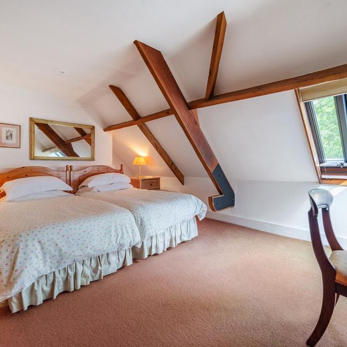 3 bedroom barn conversion to rent - Photo 1