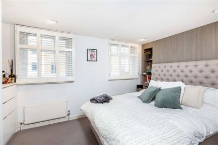 3 bedroom house in Pimlico - Photo 2