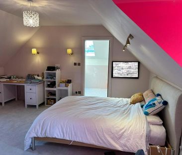 4 bedroom detached house to rent - Photo 4