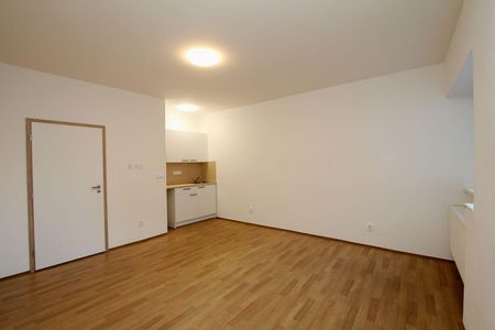 Pronájem bytu 1+kk a garsoniéry 27 m², generála Svobody , Pardubice - Фото 2