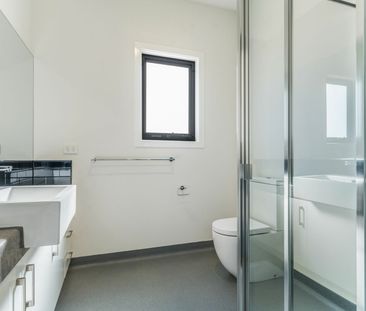 STUDIO – ALL BILLS INCLUDED - Photo 3