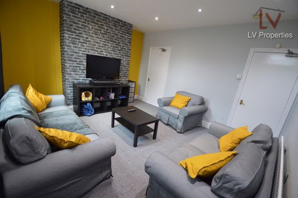 Headingley Mount - Photo 1