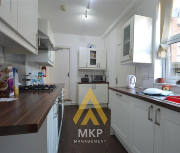 5 bedroom terraced house to rent - Photo 2