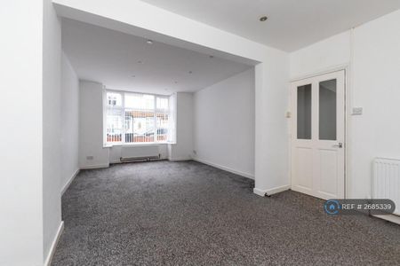 3 bedroom terraced house to rent - Photo 2