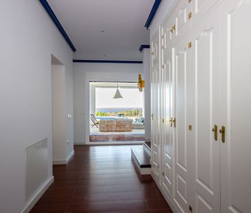 4 bedroom luxury Villa for rent in Urb Atlanterra, Zahara de los At... - Photo 4