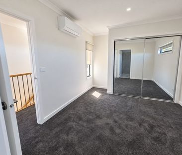BRAND NEW STYLISH TOWNHOUSE IN A GREAT LOCATION! - Photo 2
