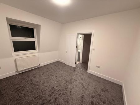3 Bed Flat, Bromley Road, E10 - Photo 3