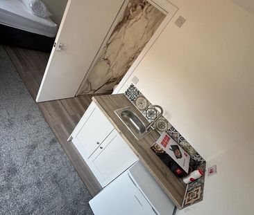 Room in a Shared House, Brushfield Road, B42 - Photo 4