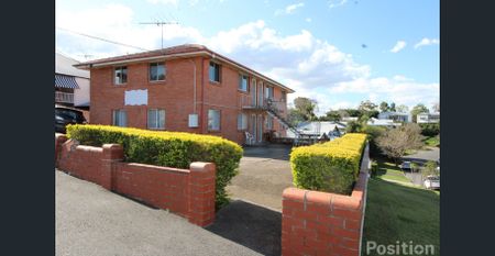 Neat & Comfortable Ground-Floor Unit in the Heart of Paddington With Aircon! - Photo 3