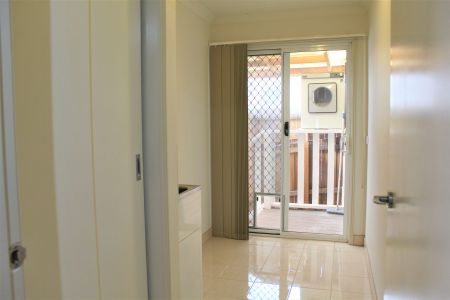 MODERN TOWNHOUSE PACKED WITH FEATURES! - Photo 4