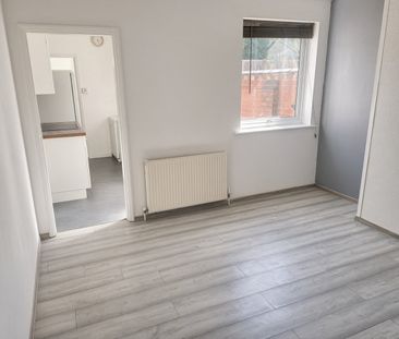 2 Bed Terraced House, Goring Road, CV2 - Photo 4