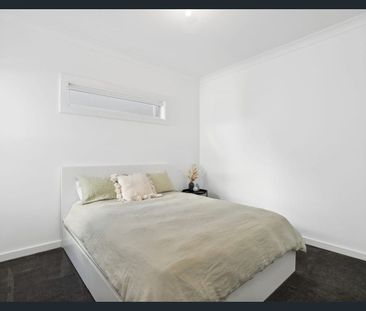 Stylish & Low-Maintenance Living in a Prime Tonsley Location - Photo 6