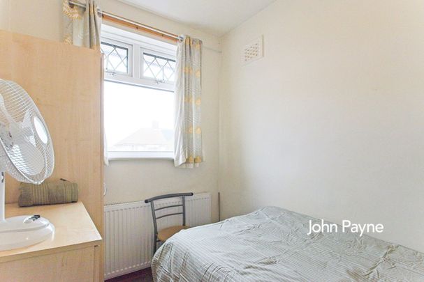 House Share to rent - Brookdene Road, London, SE18 - Photo 1