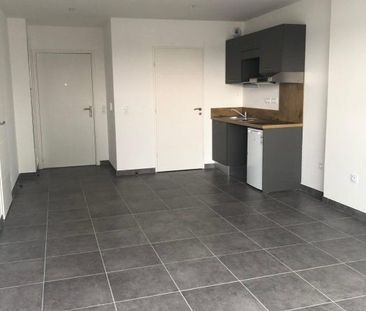 T2 AVEC BALCON + PARKING - Photo 1