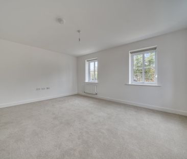 Cygnet Close - Photo 3