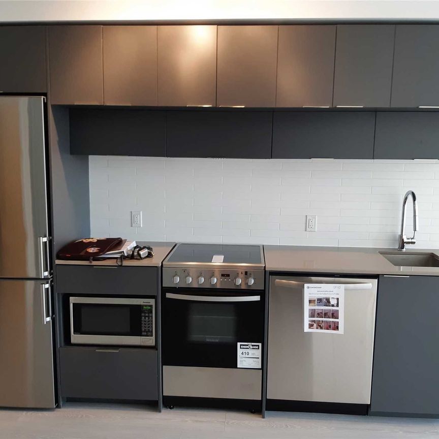 For Lease - 181 Dundas Street Unit# 2009, Toronto, Ontario - Photo 1