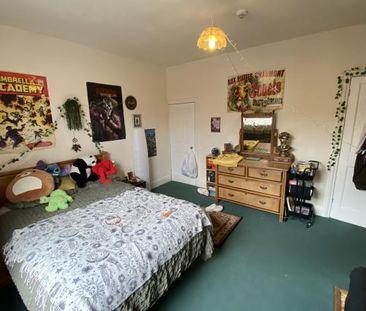 Village Place , - Photo 3