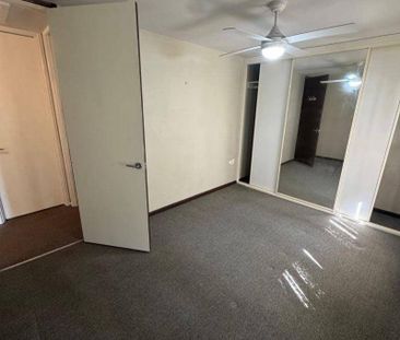 3 Bedroom, 1 Bathroom, 1 Extra Toilet - Photo 2