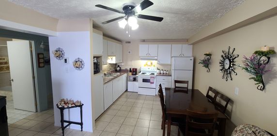 3 ½ Lumineux, Tout Inclus, Près De Tout! - Photo 2