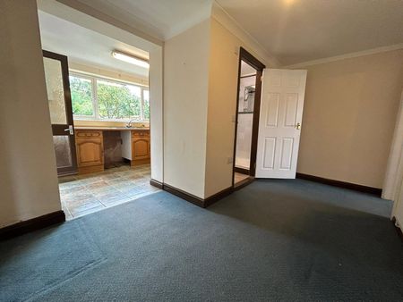3 bedroom House in Shepherds Lane, Bracknell - Photo 2