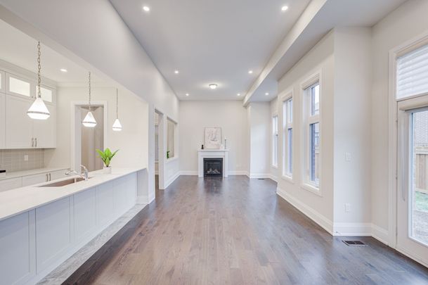 For Lease - 2440 Edward Leaver Trail, Oakville, Ontario - Photo 1