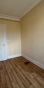 Location Appartement 2 pièces 38m² CHERBOURG-EN-COTENTIN 50100 - Photo 3