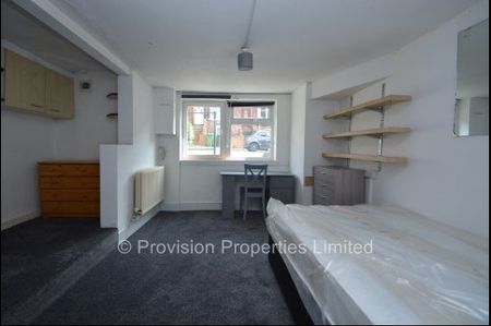 8 Bed Properties in Hyde Park, Leeds - Photo 3