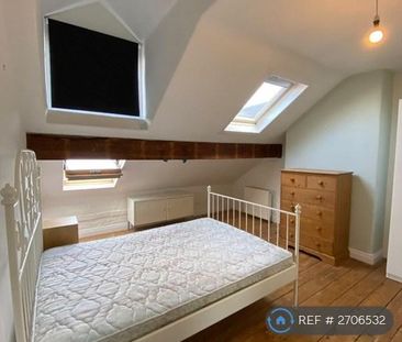 1 bedroom in a house share to rent - Photo 4