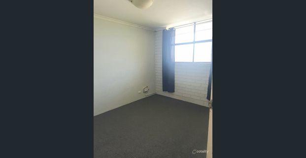 Convenient & Low-Maintenance Living in Highgate Hill - Photo 1