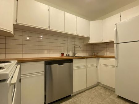 221 | 1 Bedroom Condo | Greenview | Convenient Location | Underground Parking - Photo 3