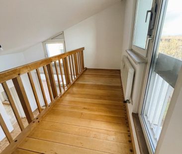 Helle Maisonette-Wohnung mit Balkon, Terrasse und Galerie - Photo 2