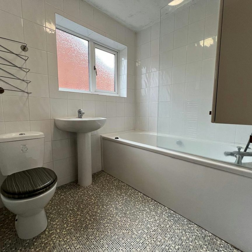 Semi-detached house to rent on - Photo 1