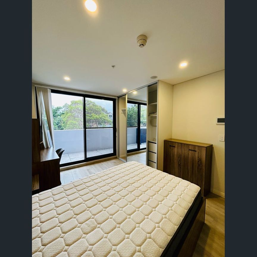 Near new studio fully furnished within 10min walking to Ashfield Station - Photo 1