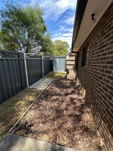 2/125 Fordholm Road, Hampton Park VIC - Photo 2