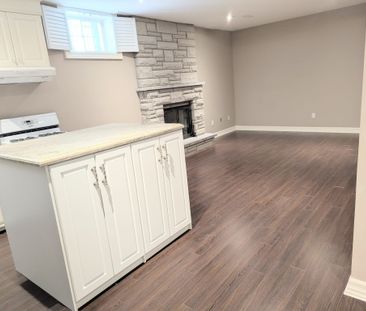 For Lease - 50 Direzze Court, Richmond Hill, Ontario - Photo 5