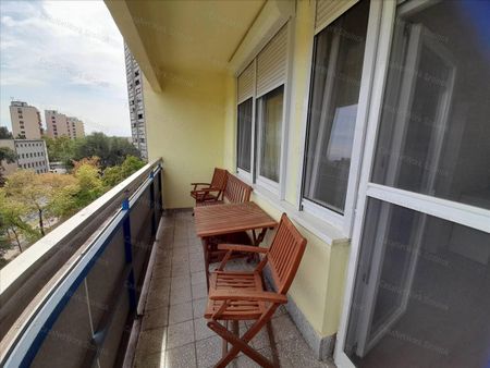 Kiadó jó állapotú lakás - Szolnok - Fotó 3