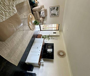 Ocean Glimpses - Photo 2