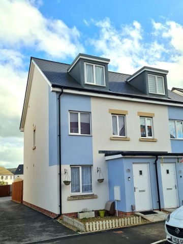 3 bedroom semi-detached house to rent - Photo 3